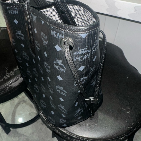 Black MCM - Picture 5 of 5